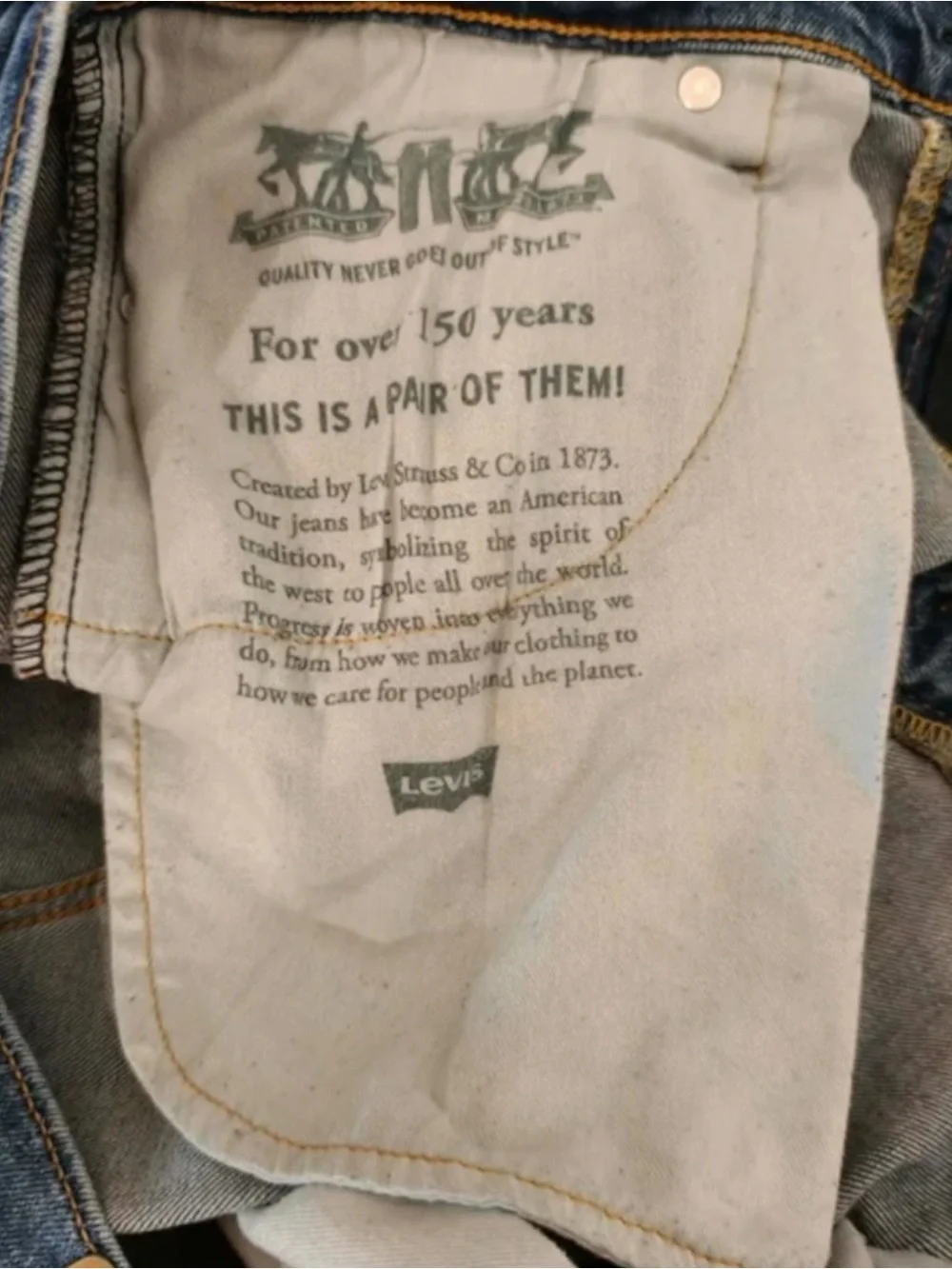 Levis slim fit